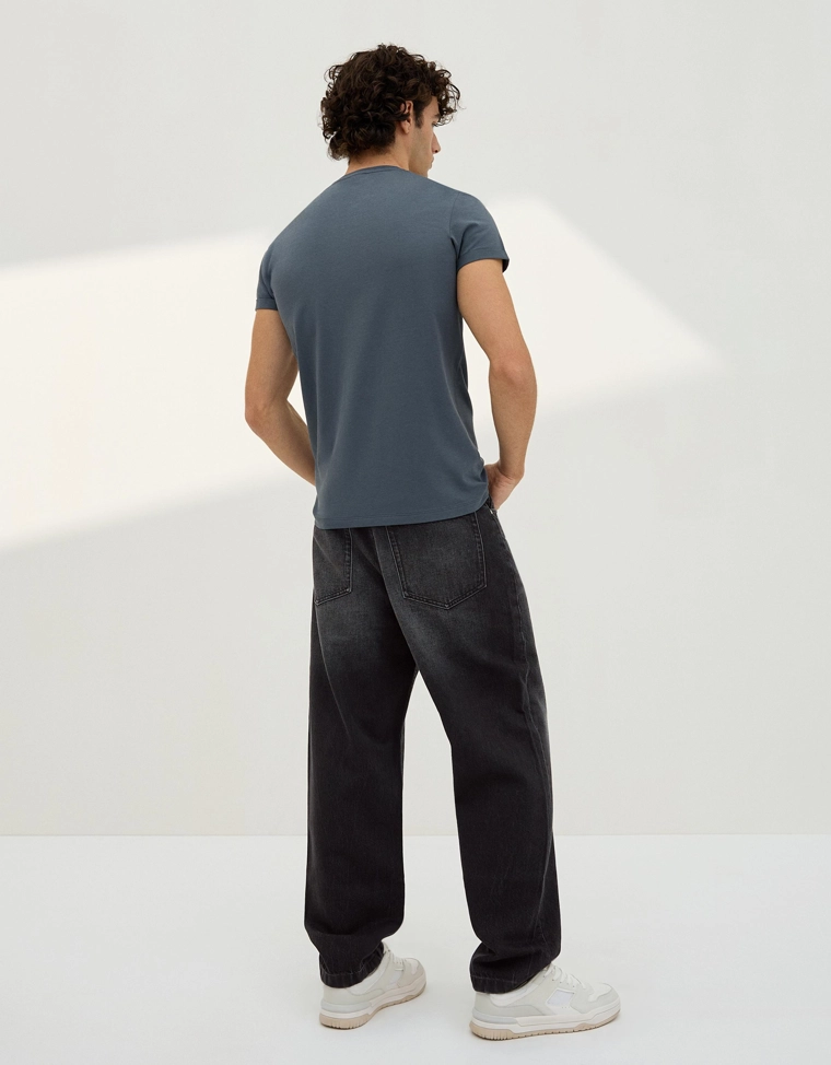 Джинсы свободного кроя