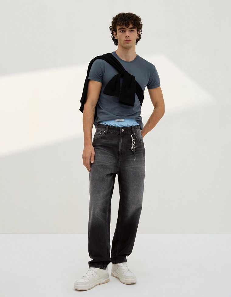 Джинсы свободного кроя