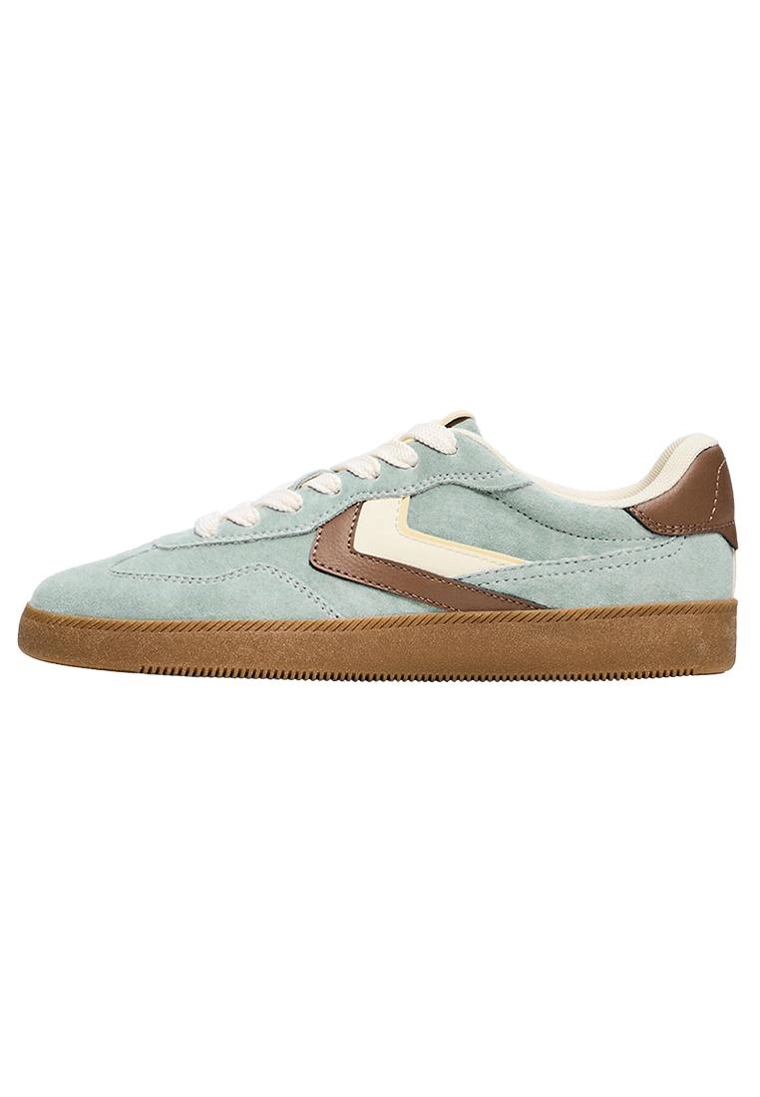 Ретро кроссовки