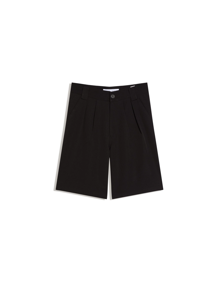 Шорты-бермуды свободного кроя