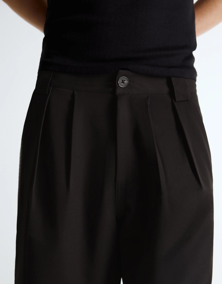 Шорты-бермуды свободного кроя