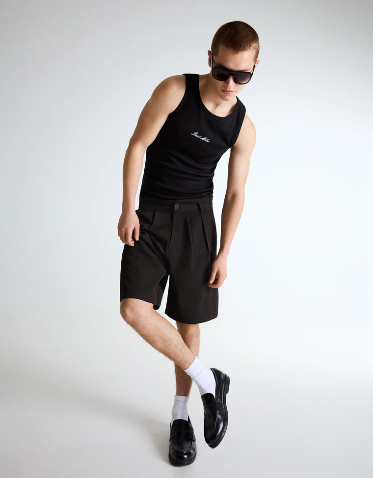 Шорты-бермуды свободного кроя