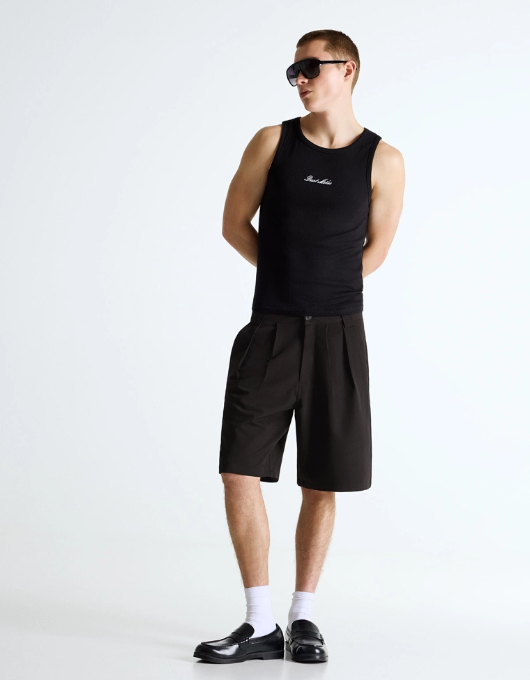 Шорты-бермуды свободного кроя