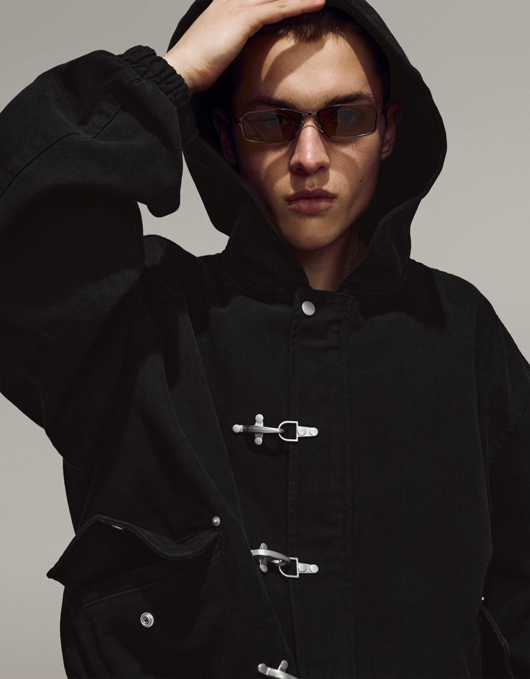 Куртка с застежками-тогглами