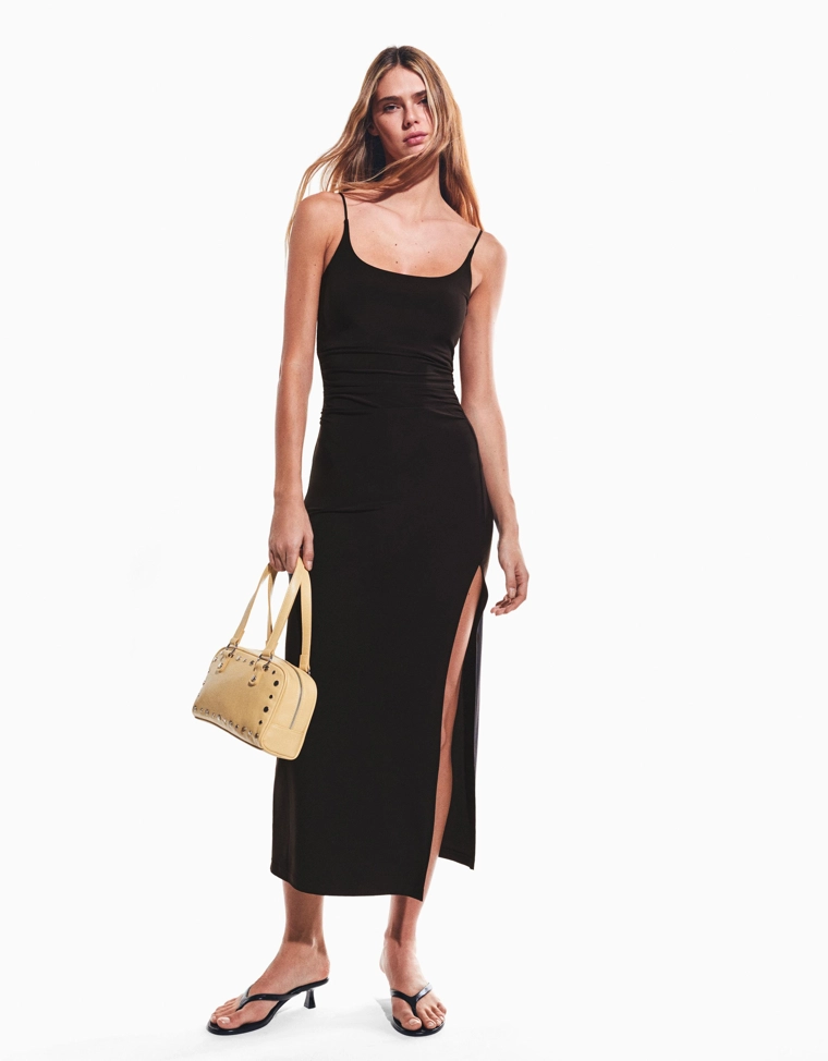 Платье миди на бретелях со сборками