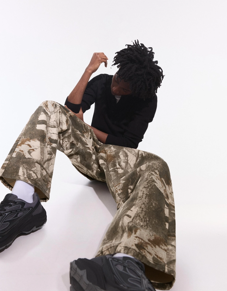 Брюки объемного свободного кроя с принтом