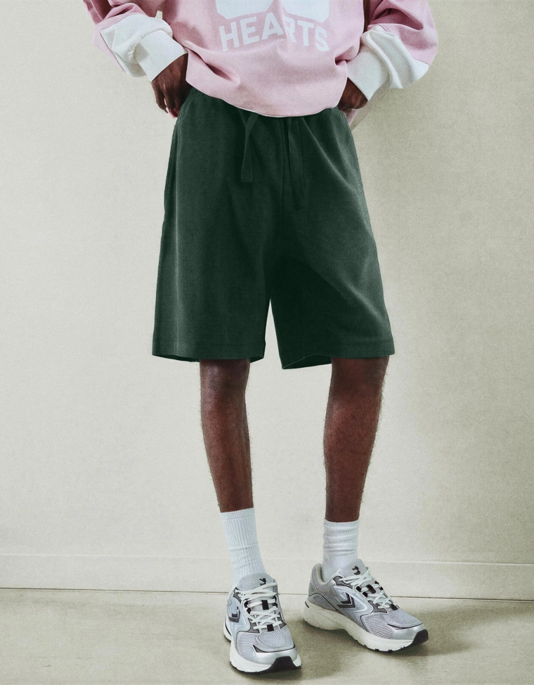 Шорты-бермуды из твила