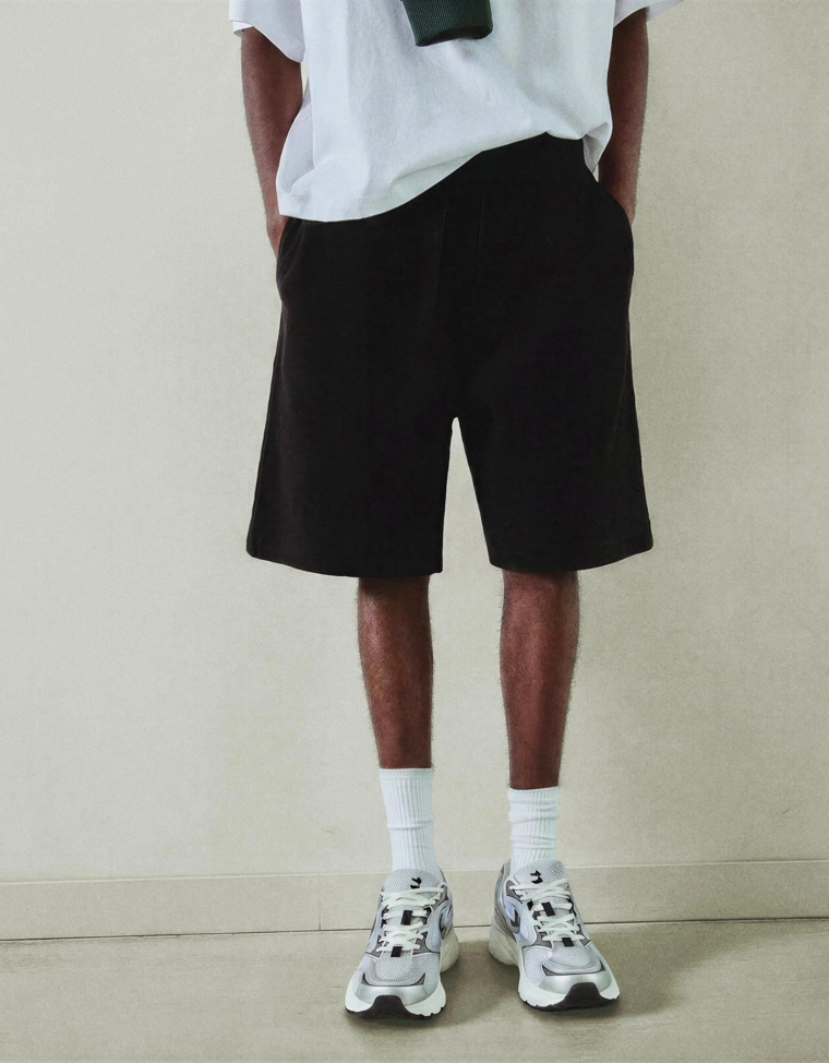 Шорты-бермуды из твила