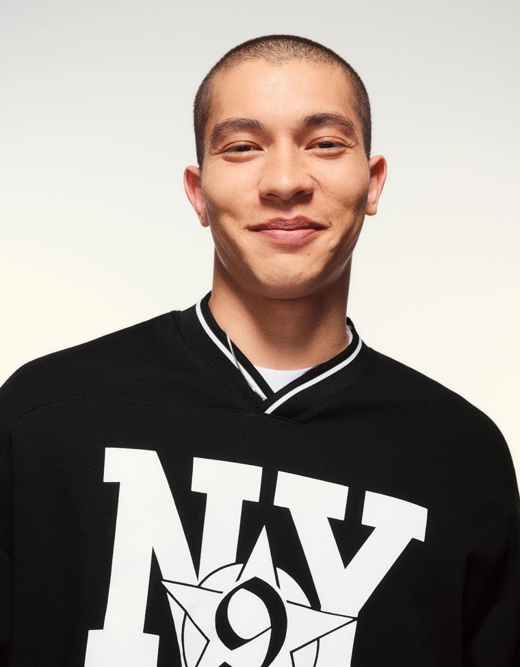 Спортивная футболка с короткими рукавами и принтом