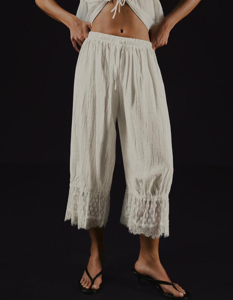 Шаровары в бельевом стиле