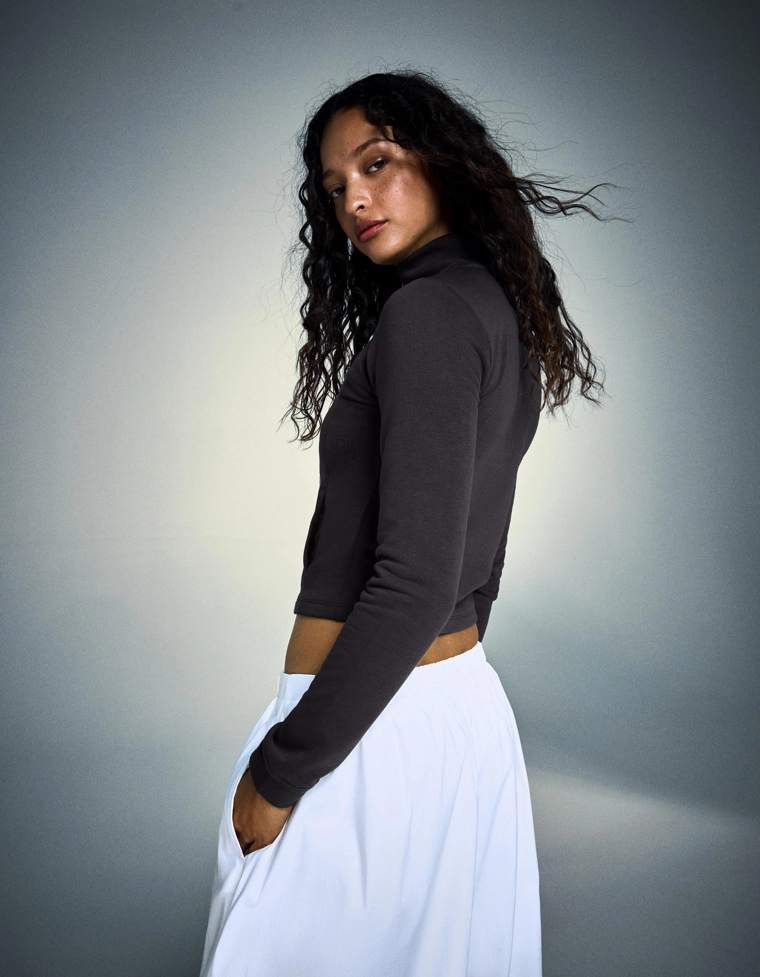 Приталенная куртка с графическим принтом