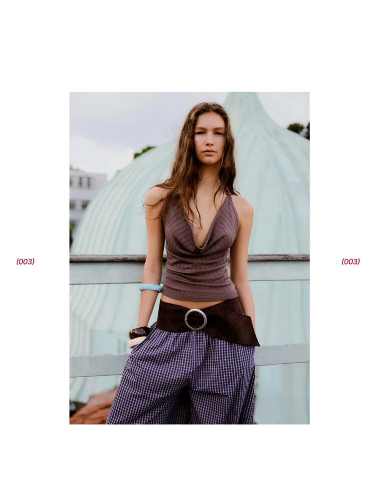 Топ с горловиной халтер и драпировкой