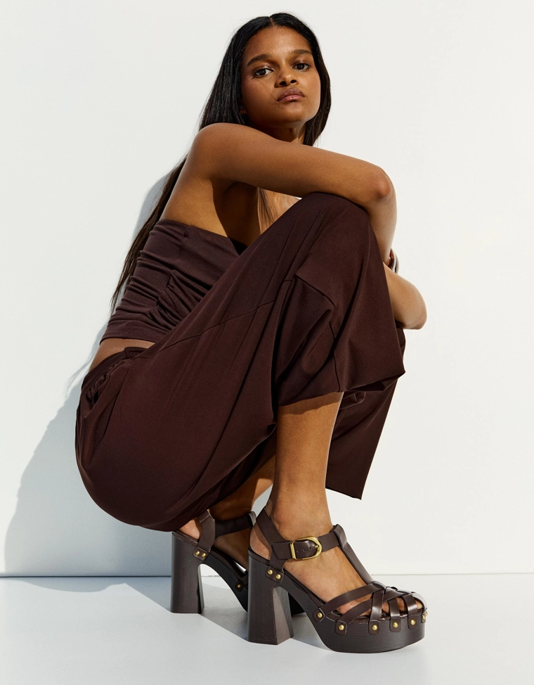 Босоножки на каблуке с ремешками