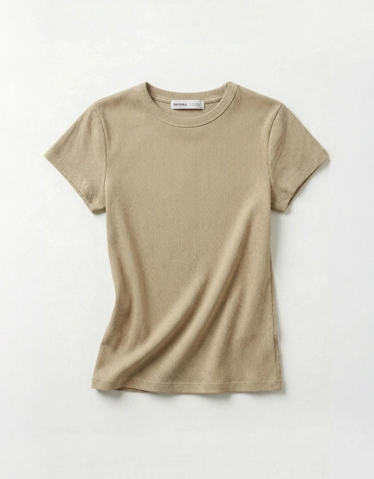 Базовая футболка в рубчик с короткими рукавами
