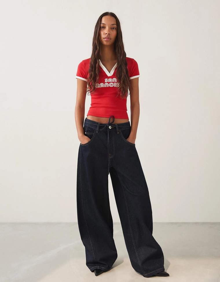 Футболка с воротником-поло и принтом