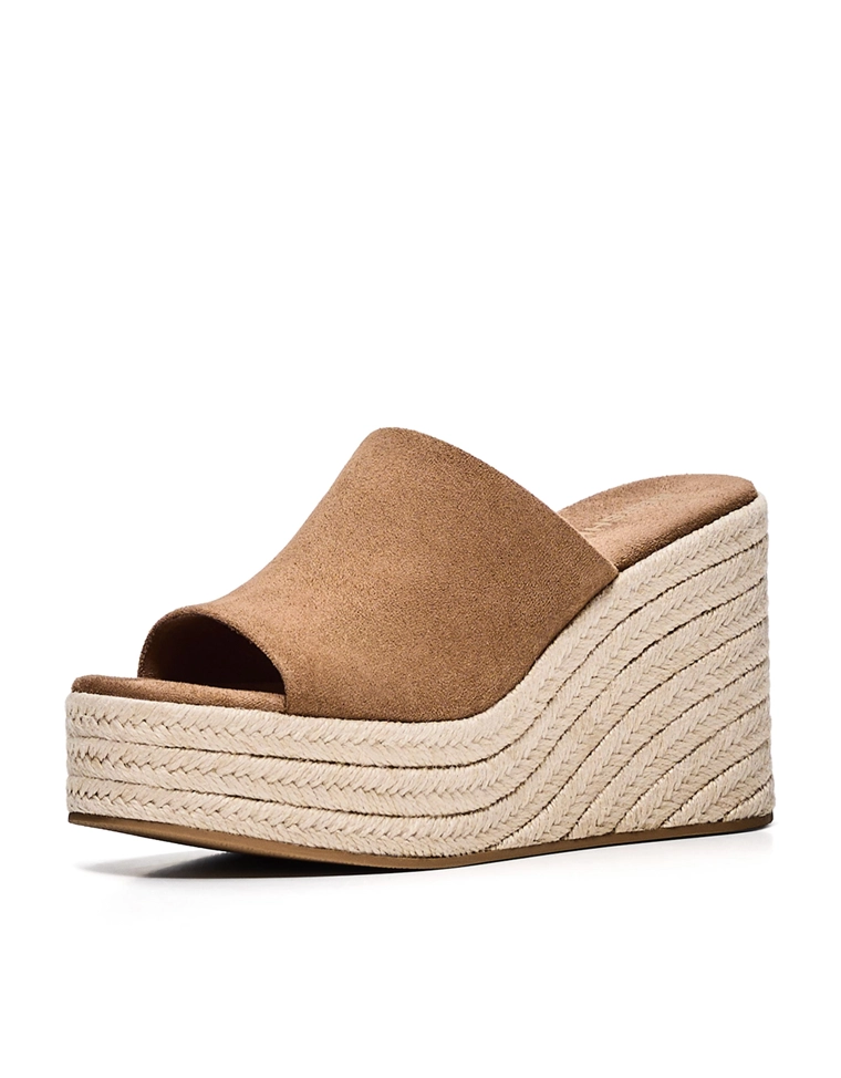 Эспадрильи на танкетке