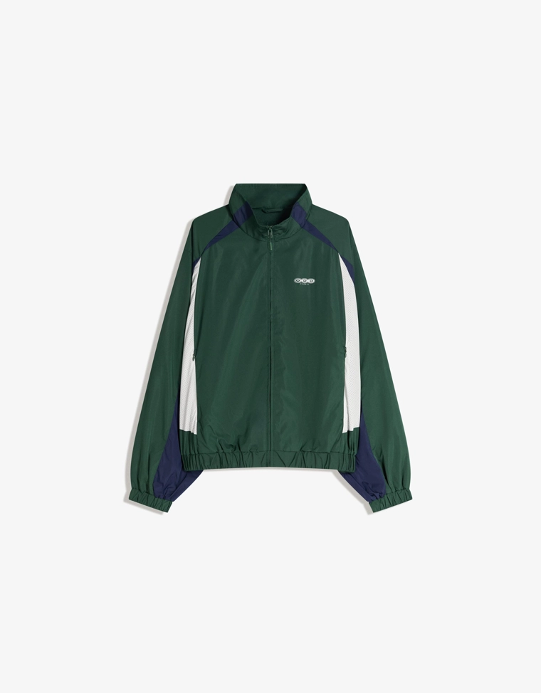 Куртка в спортивном стиле из высокотехнологичной ткани