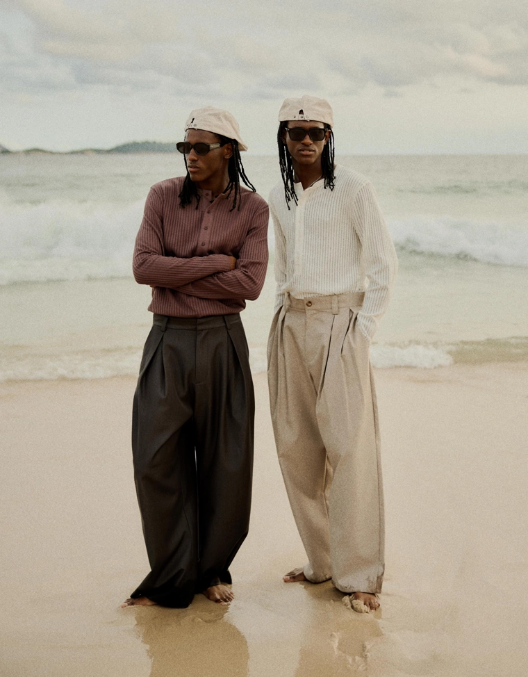 Лонгслив с воротником на пуговицах