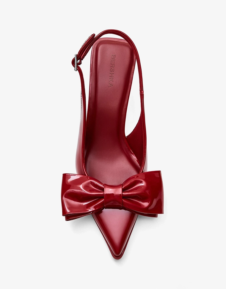 Туфли на среднем тонком каблуке с бантом