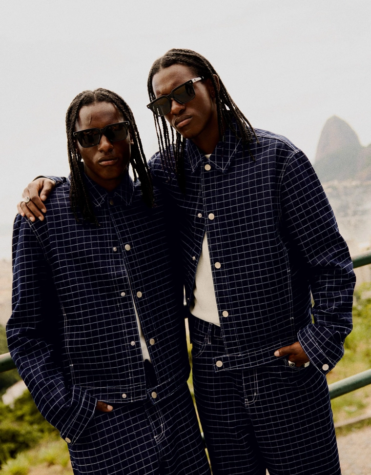 Джинсовая куртка в клетку