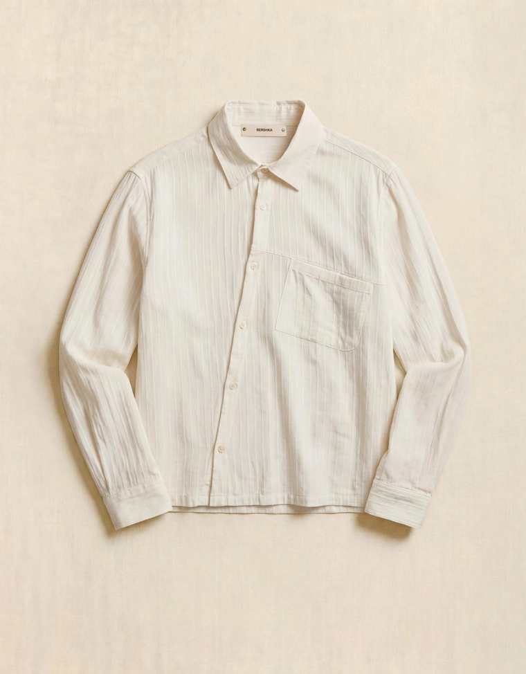 Рубашка оверсайз с длинными рукавами и запахом