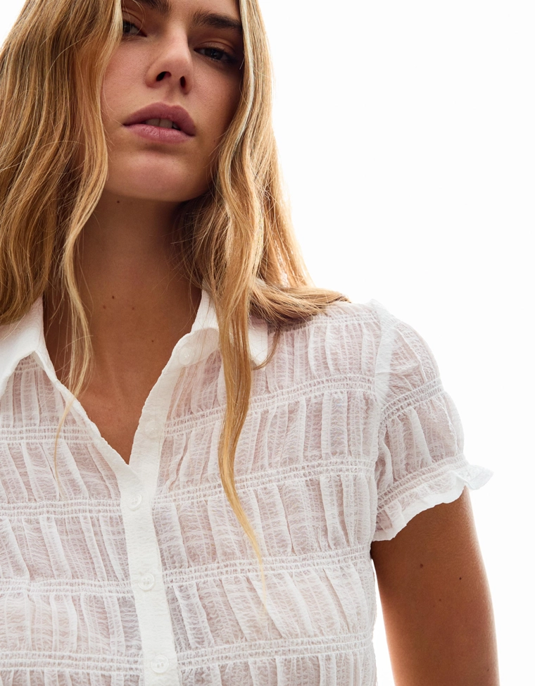 Рубашка с короткими рукавами и сборками