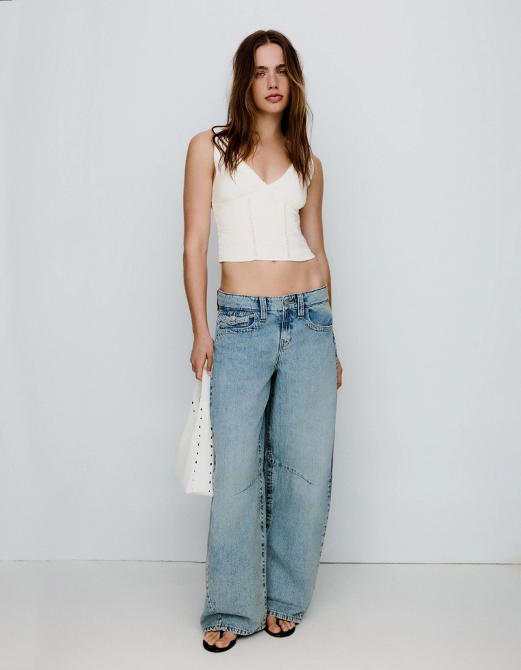 Топ на бретелях с кружевом