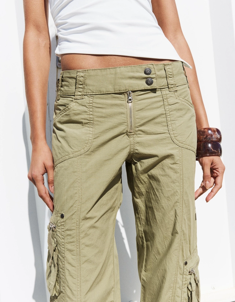 Брюки с карманами