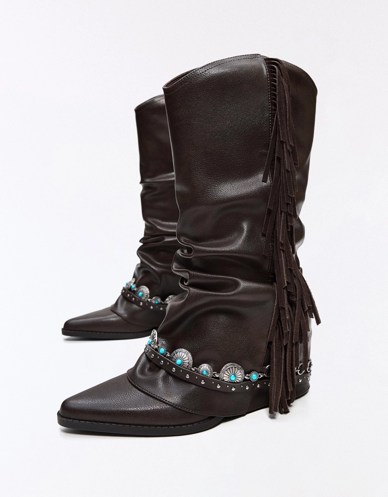 Fringed cowboy heel boots