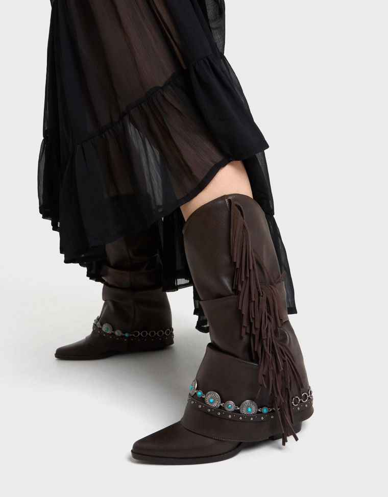 Fringed cowboy heel boots