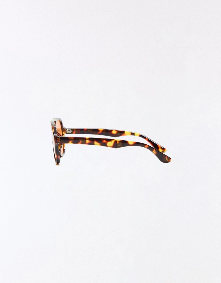 Солнечные очки в стиле ретро