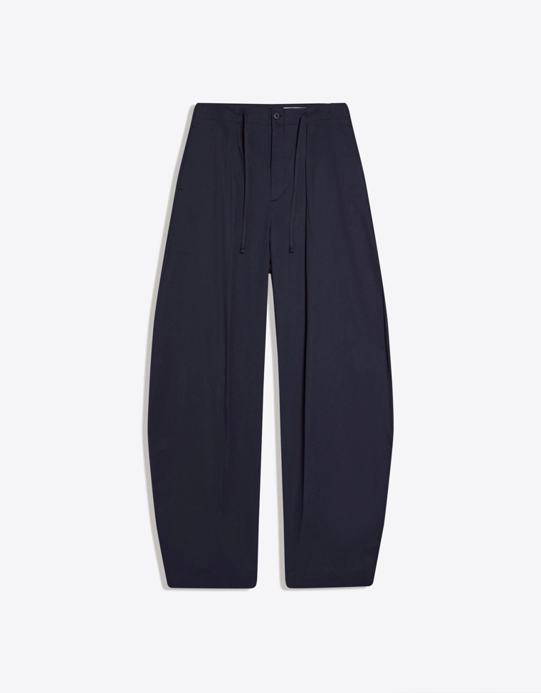 Брюки barrel с защипами