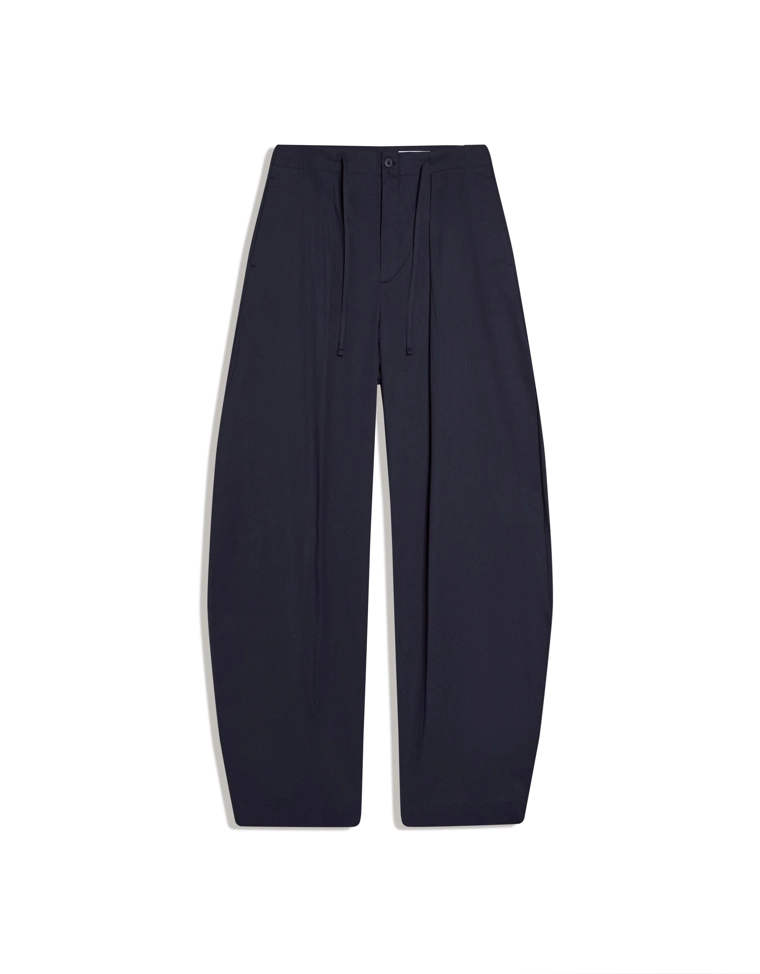 Брюки barrel с защипами