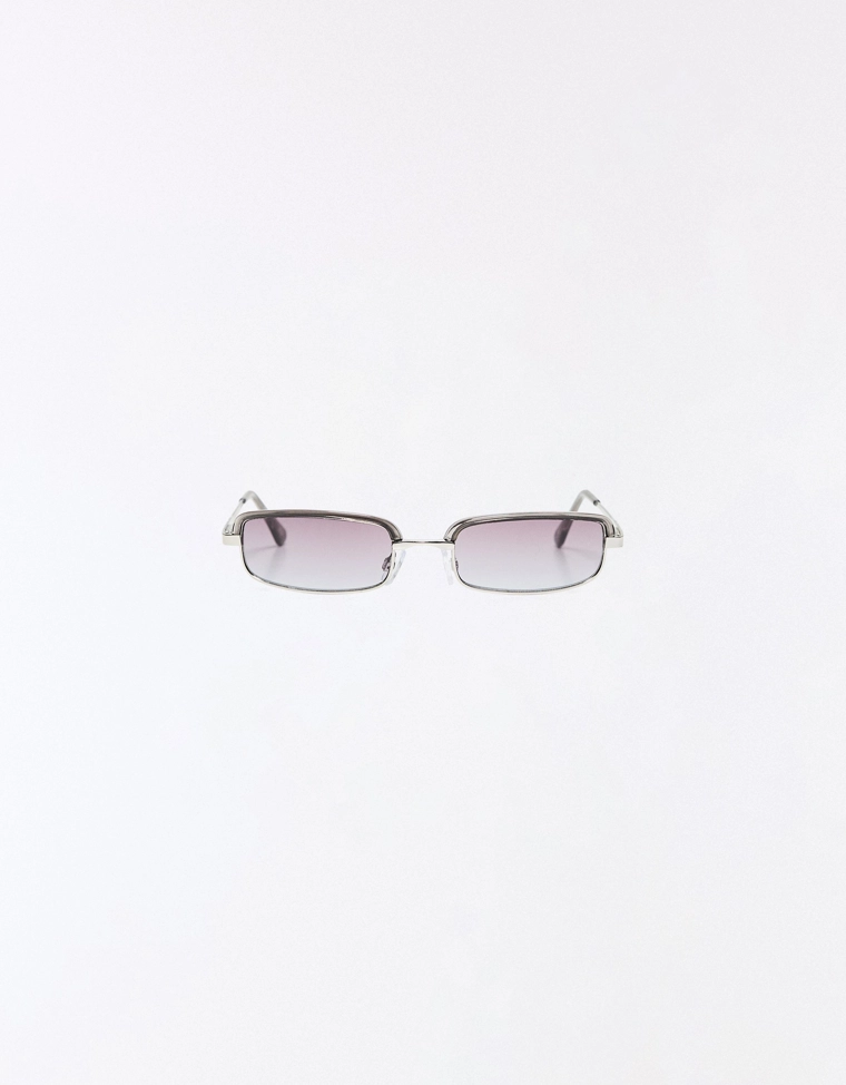 Солнцезащитные очки в металлической оправе