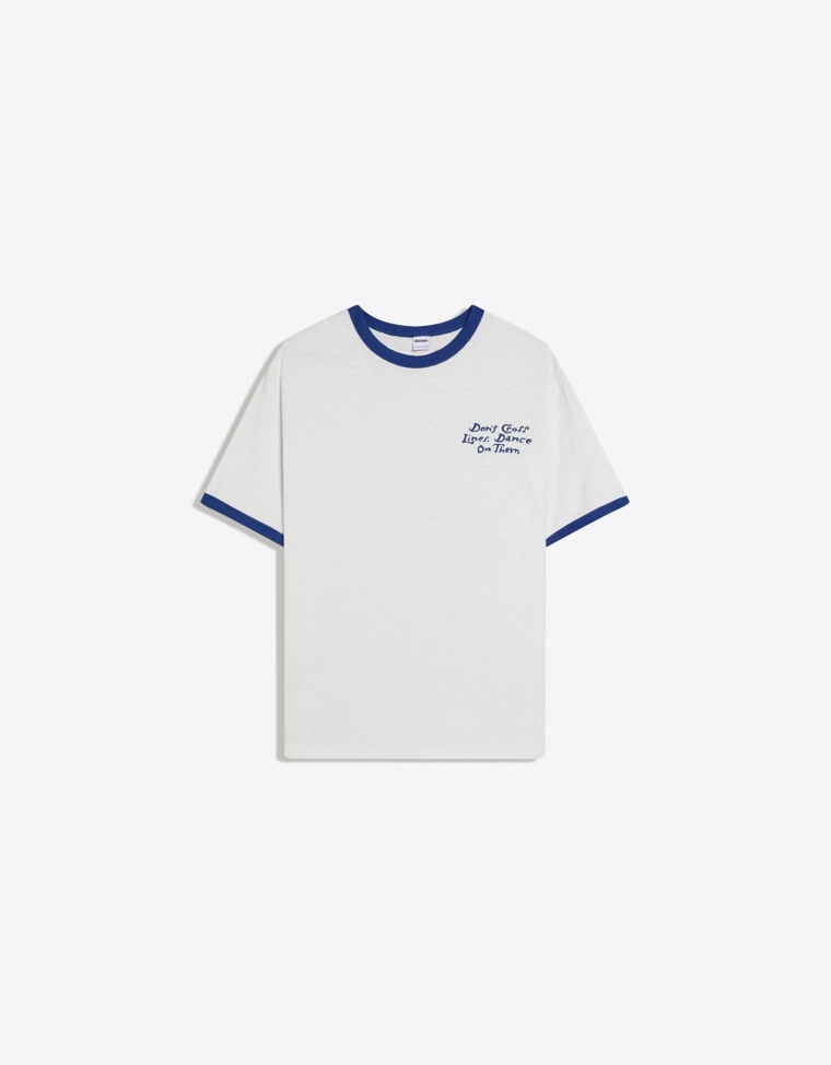 Футболка с контрастной отделкой