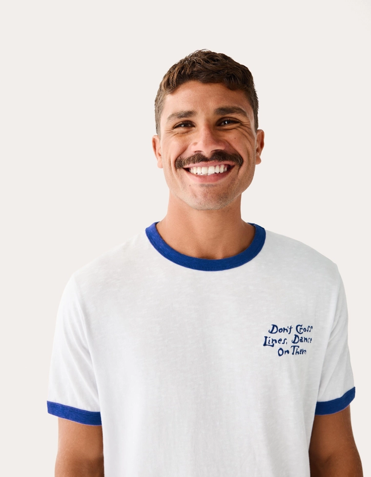 Футболка с контрастной отделкой