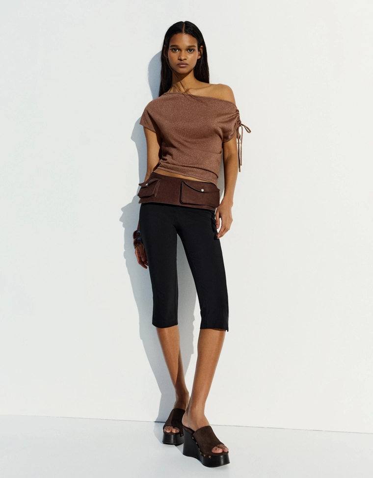 Футболка асимметричного кроя