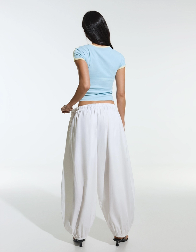 Футболка с контрастным принтом