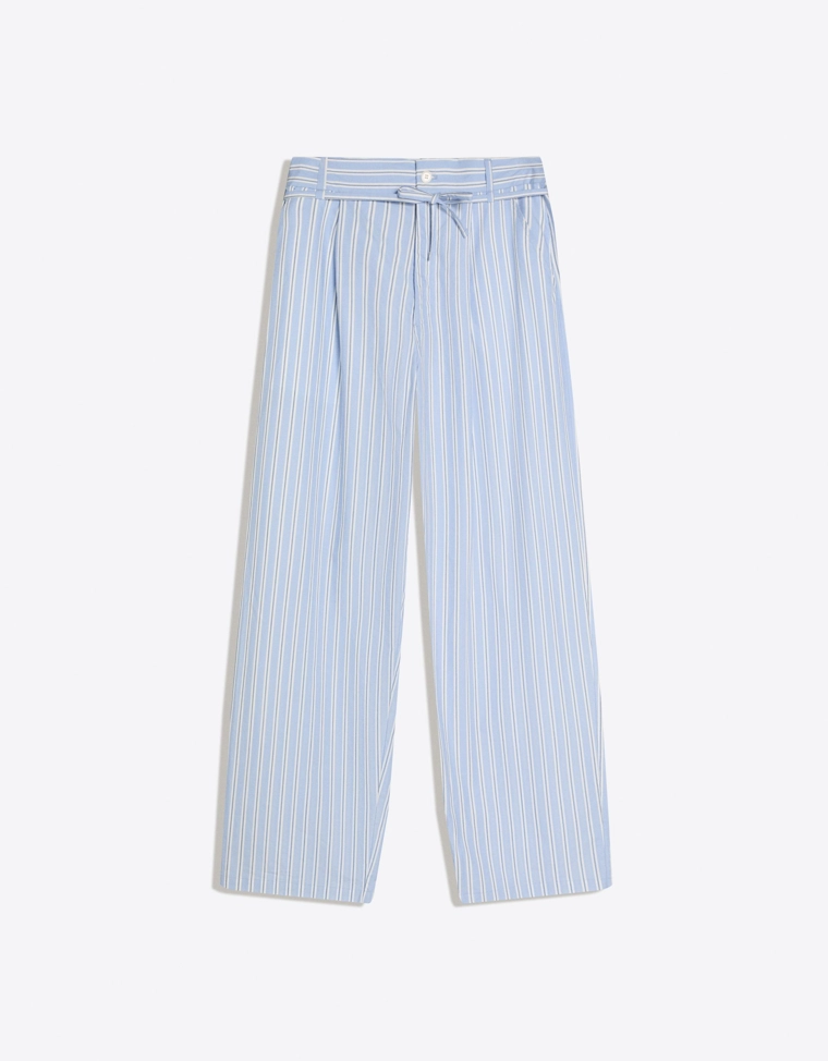 Объемные брюки свободного кроя в полоску