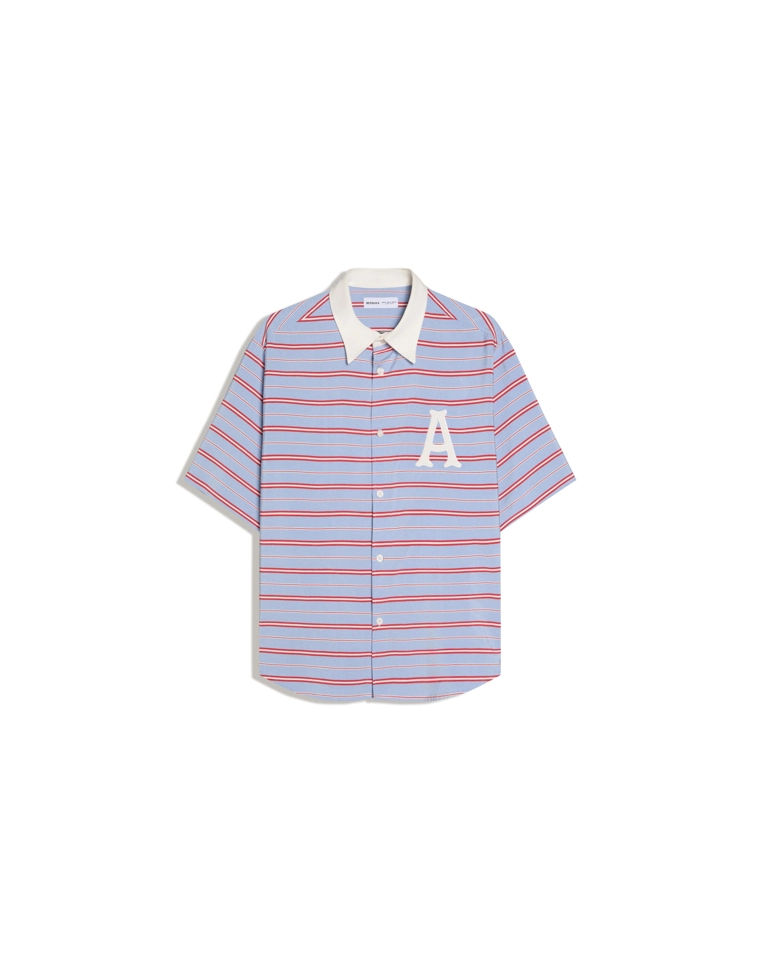 Рубашка геометрического кроя с короткими рукавами и вышивкой