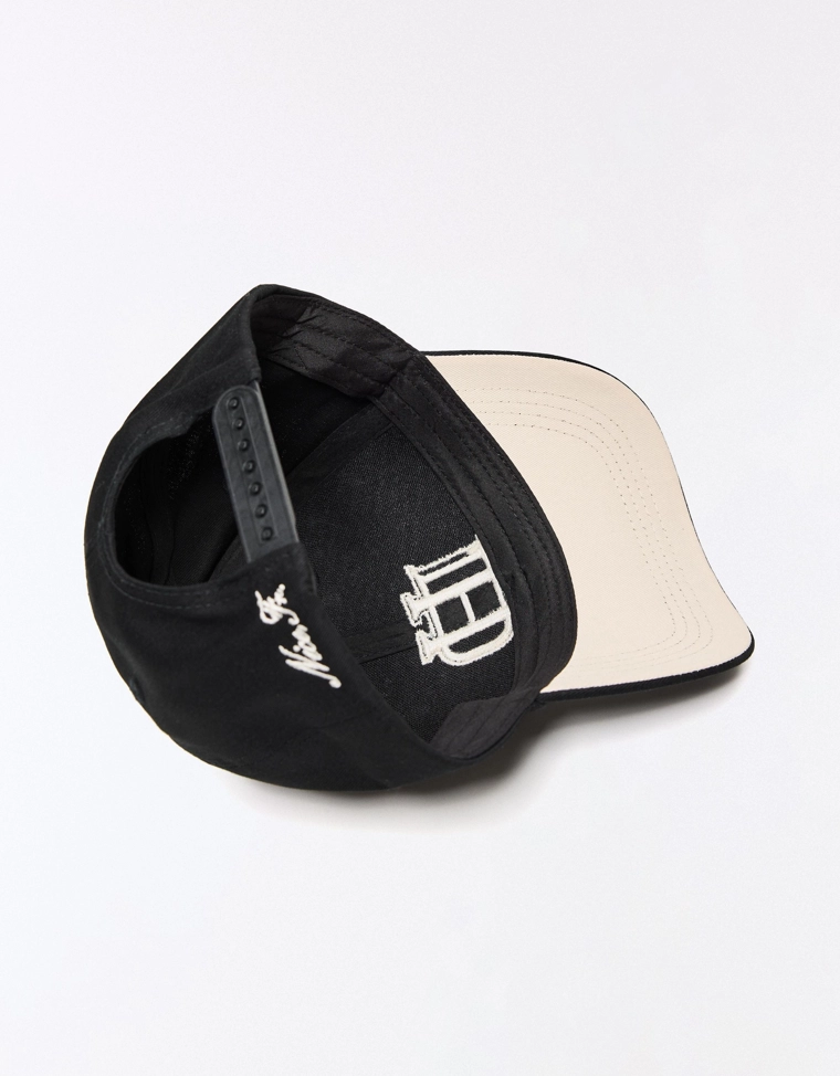 Кепка с вышивкой