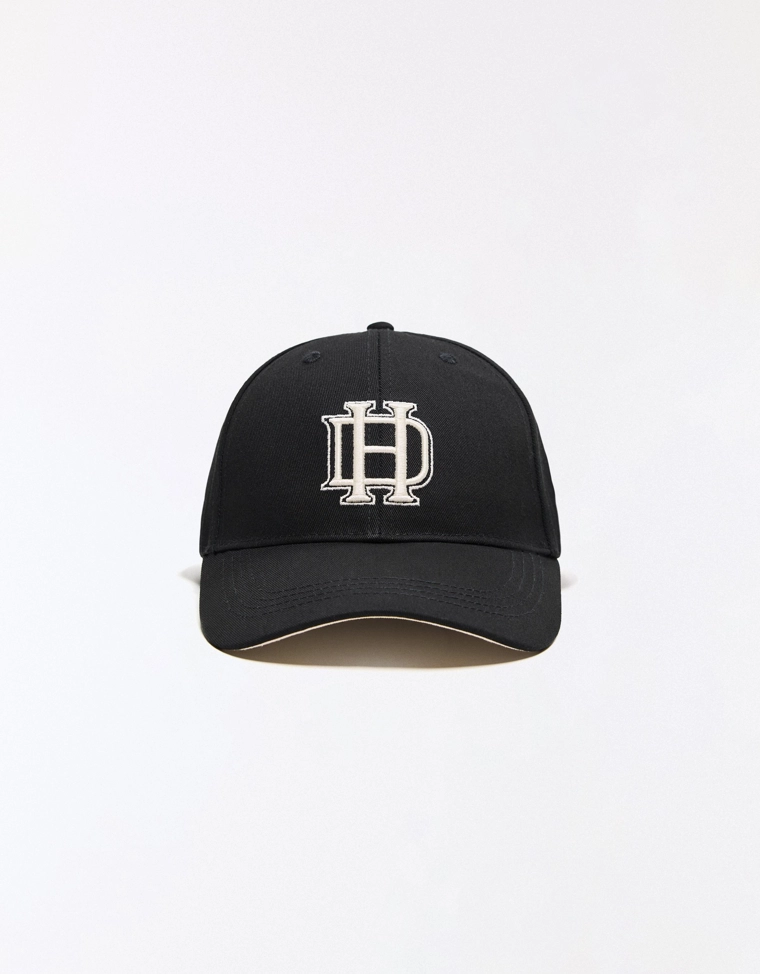 Кепка с вышивкой