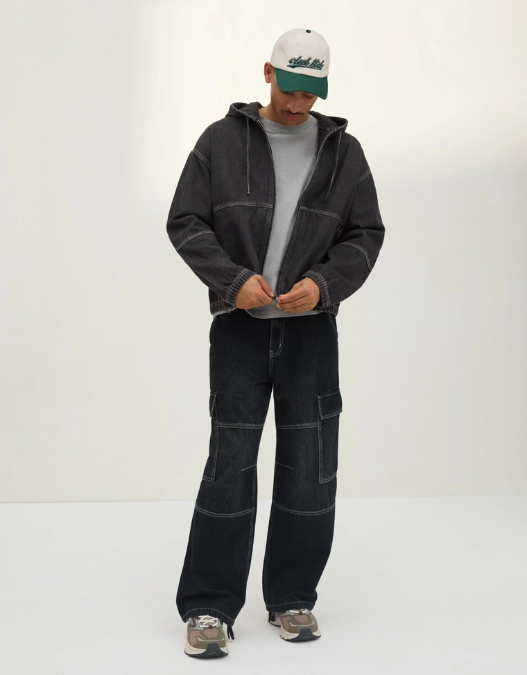 Джинсовая куртка с капюшоном