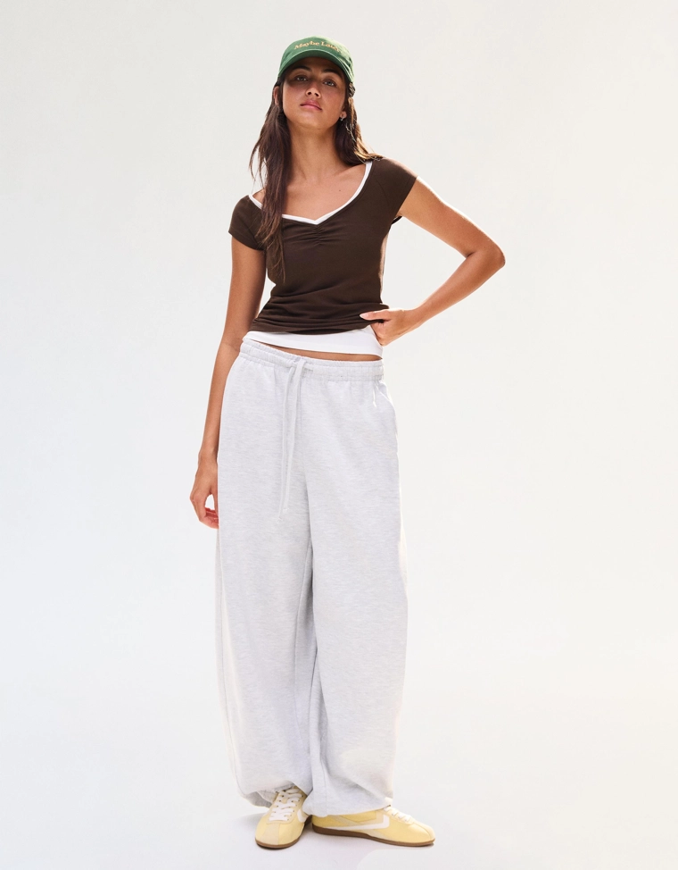 Футболка с короткими рукавами и сборками