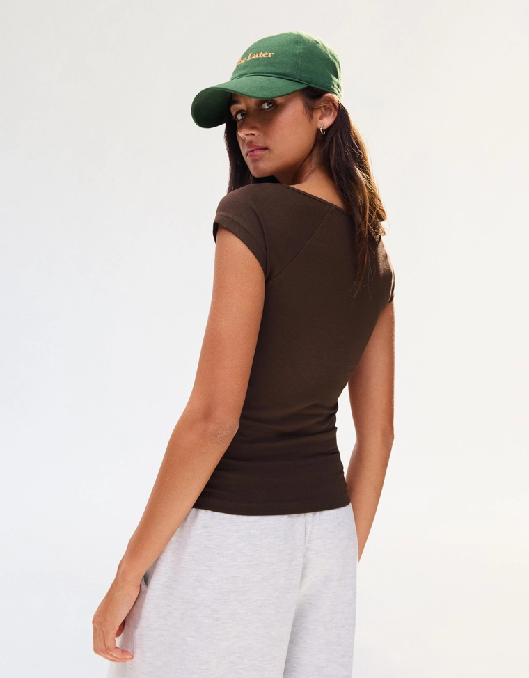 Футболка с короткими рукавами и сборками