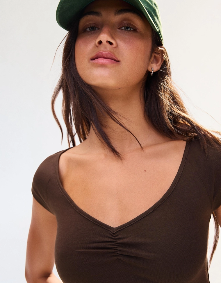 Футболка с короткими рукавами и сборками