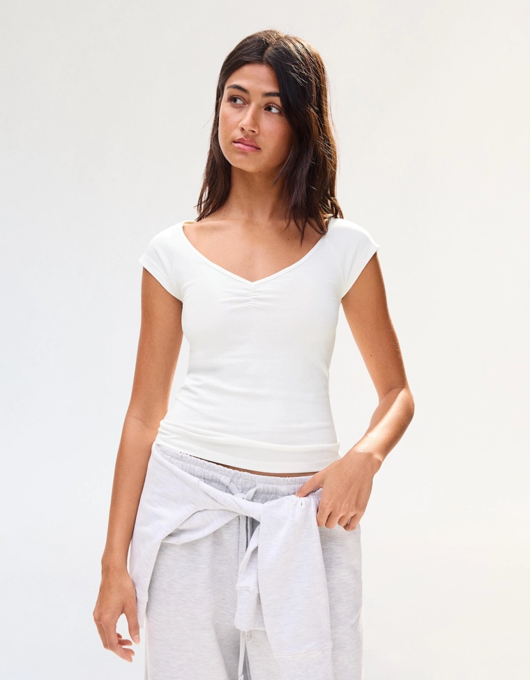 Футболка с короткими рукавами и сборками