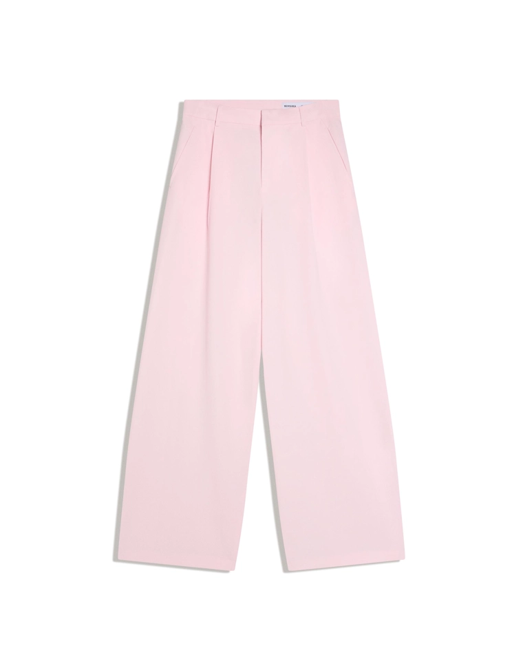 Брюки объемного кроя из двухслойной ткани