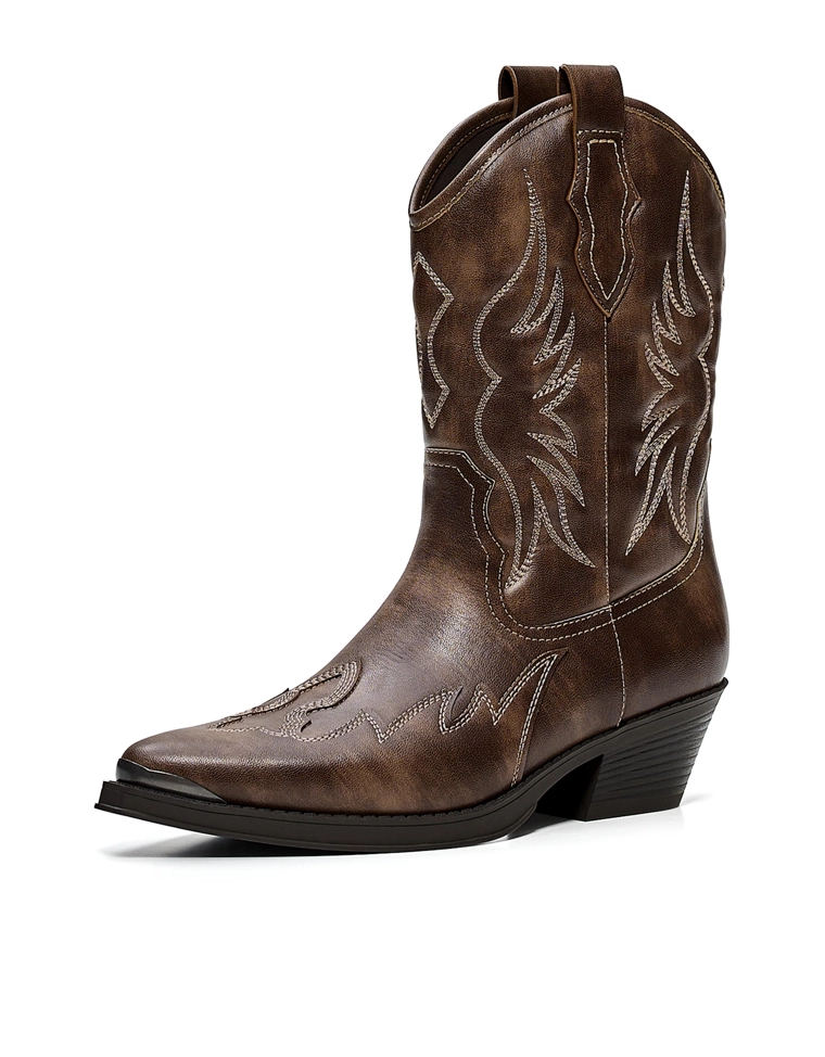 Ковбойские сапоги с декоративным носом