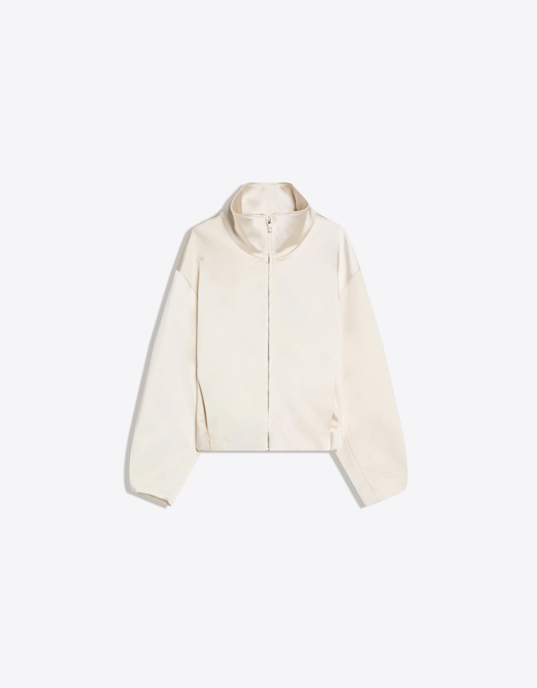 Атласная куртка с высоким воротником